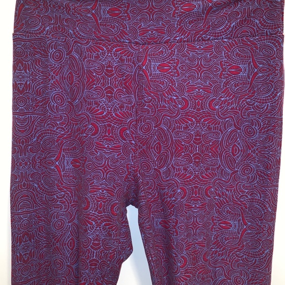 LuLaRoe Strawberry & Blue leggings- -OS EUC - Picture 6 of 7